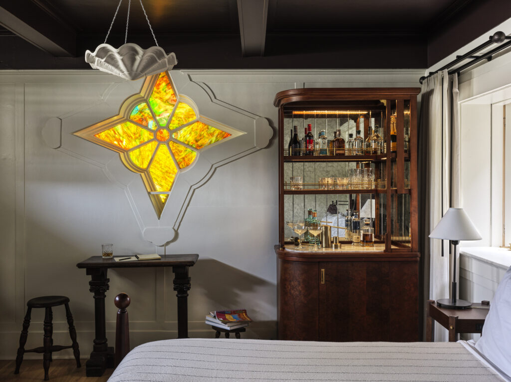 Marc&Rose Hotel Guest Room with Vintage Stained Glass